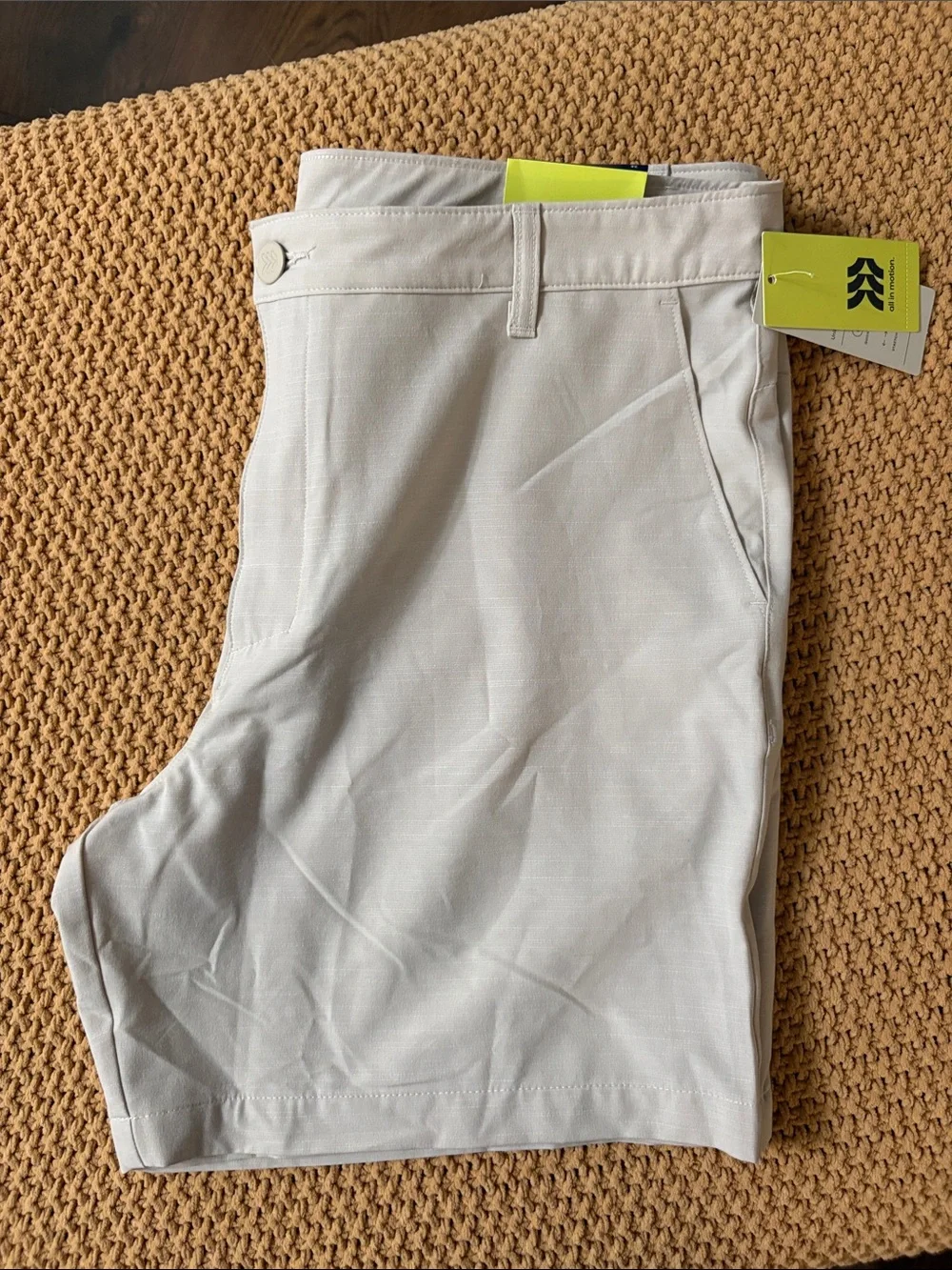 NWT All in Motion Light Tan Mens Golf Shorts Size 38 / 7 in inseam